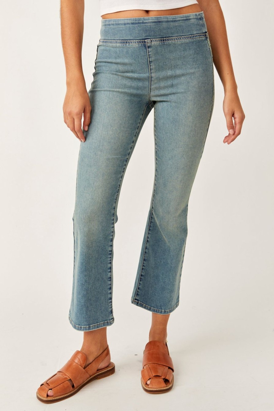 Women Free People Bottoms | In My Feelings Cropped Jeans