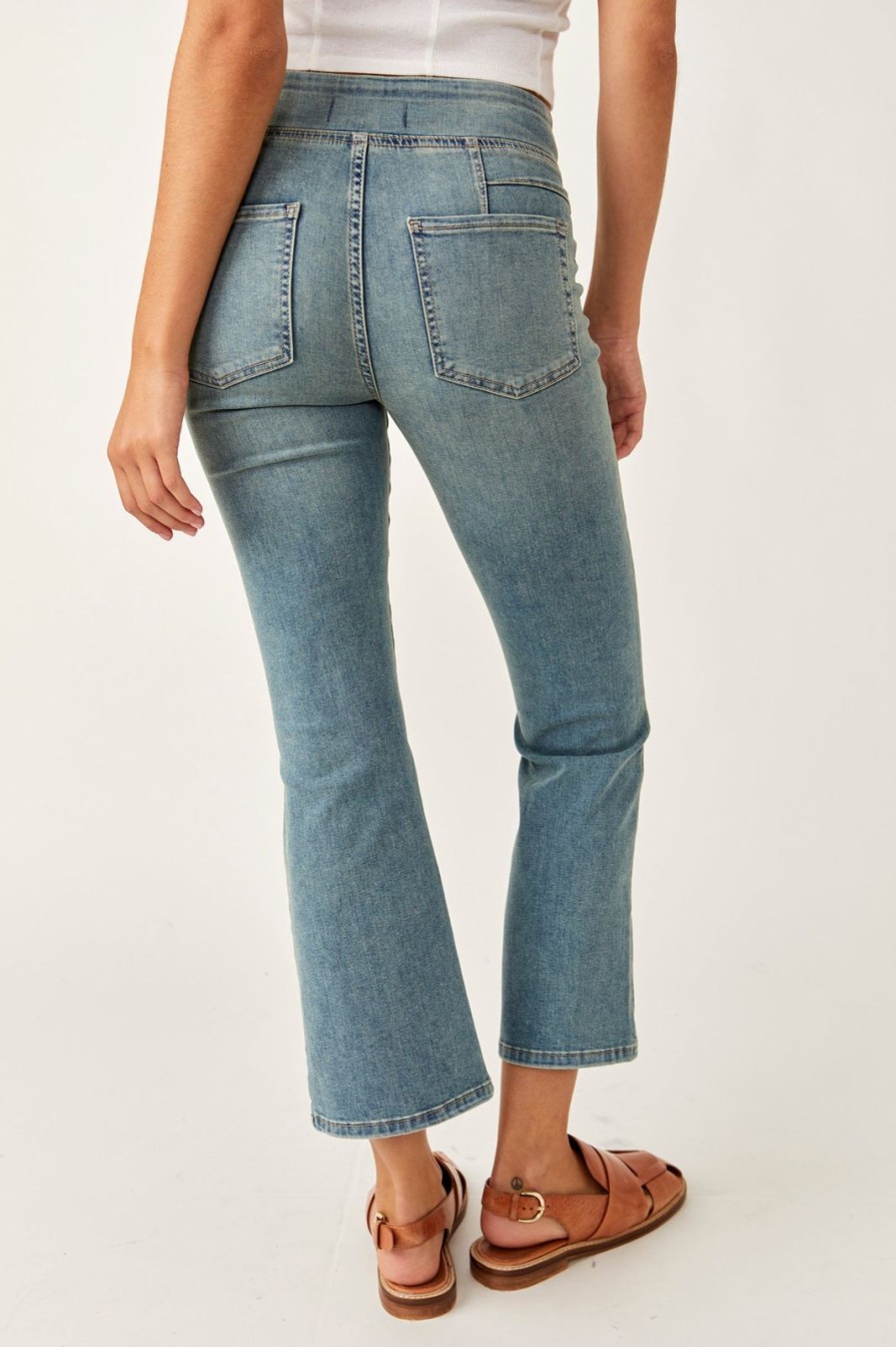 Women Free People Bottoms | In My Feelings Cropped Jeans